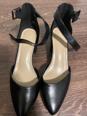 Dream Pairs Black Pointed-Toe Ankle-Strap Heels